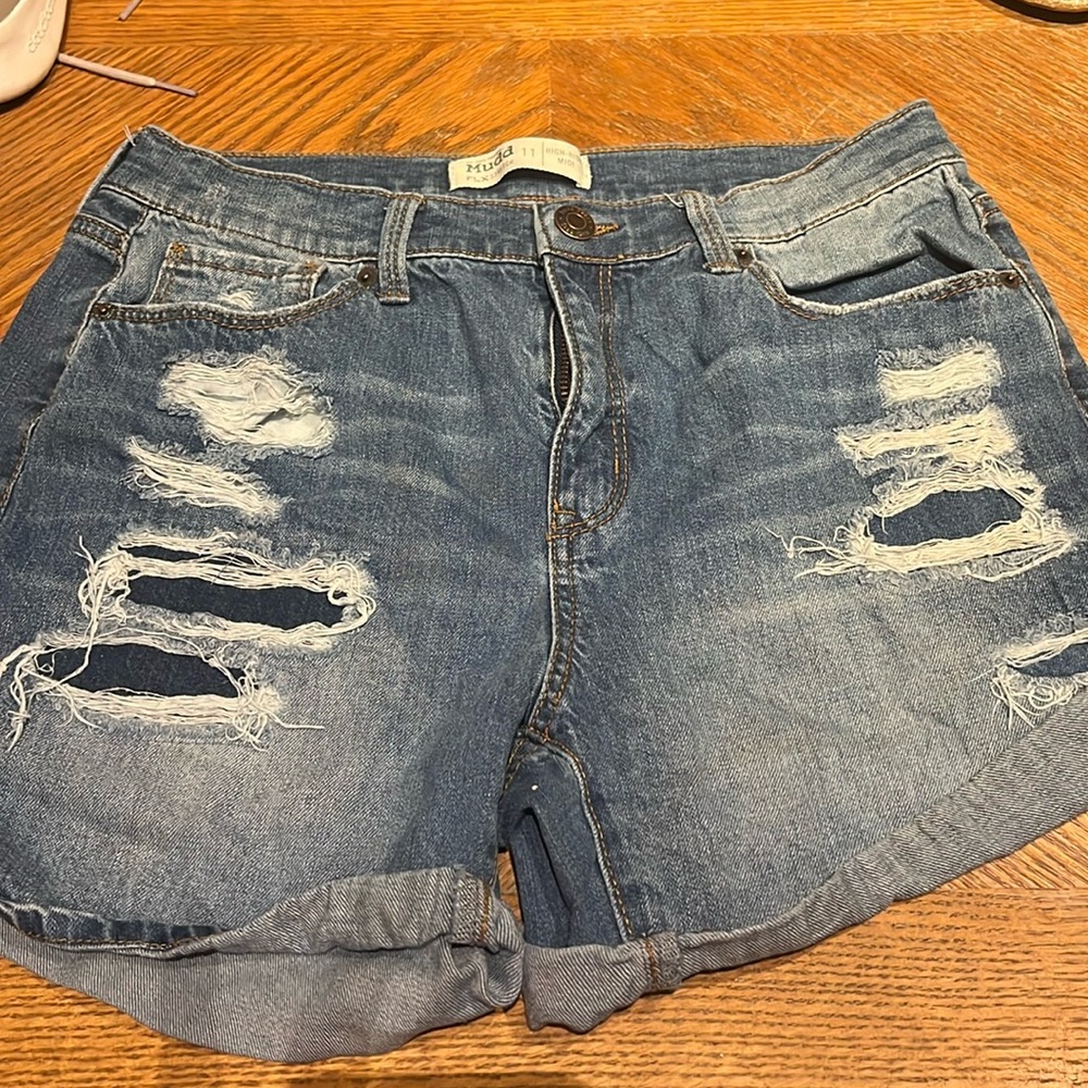 Ripped shorts (midi)